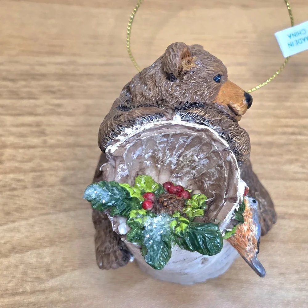 Cute Bear‎ Climbing Tree Stump Ornament Bird Holly Berries Christmas Decor